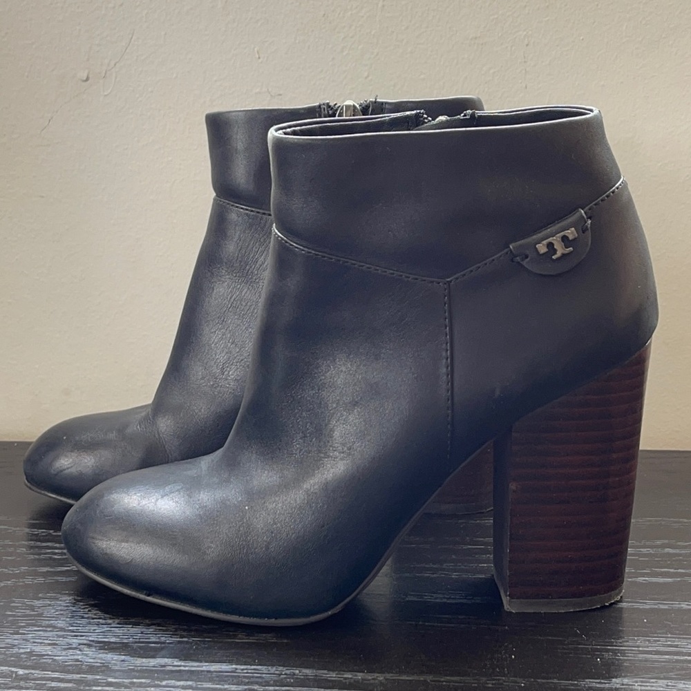 Tory Burch Booties size 8